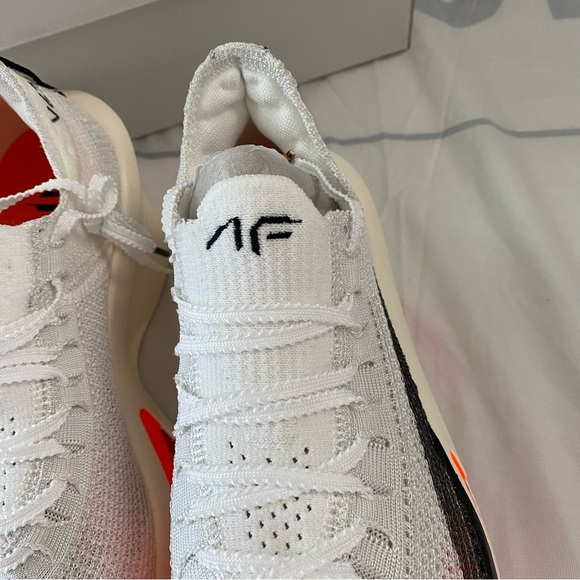 Nike Air Zoom Alphafly Next% 3Prototype - Picture 4 of 7